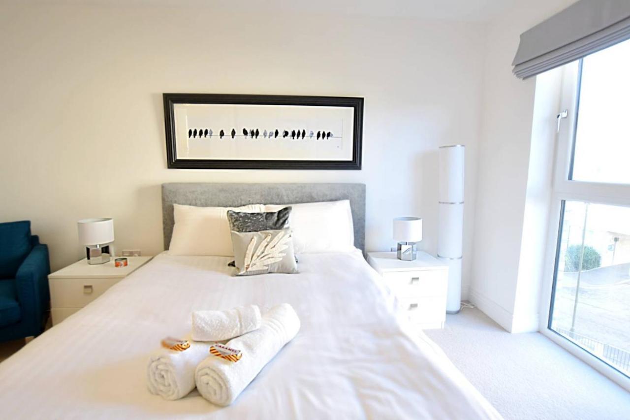 Altido Bright Centre 2bed, 2bath With Free Parking Appartement *