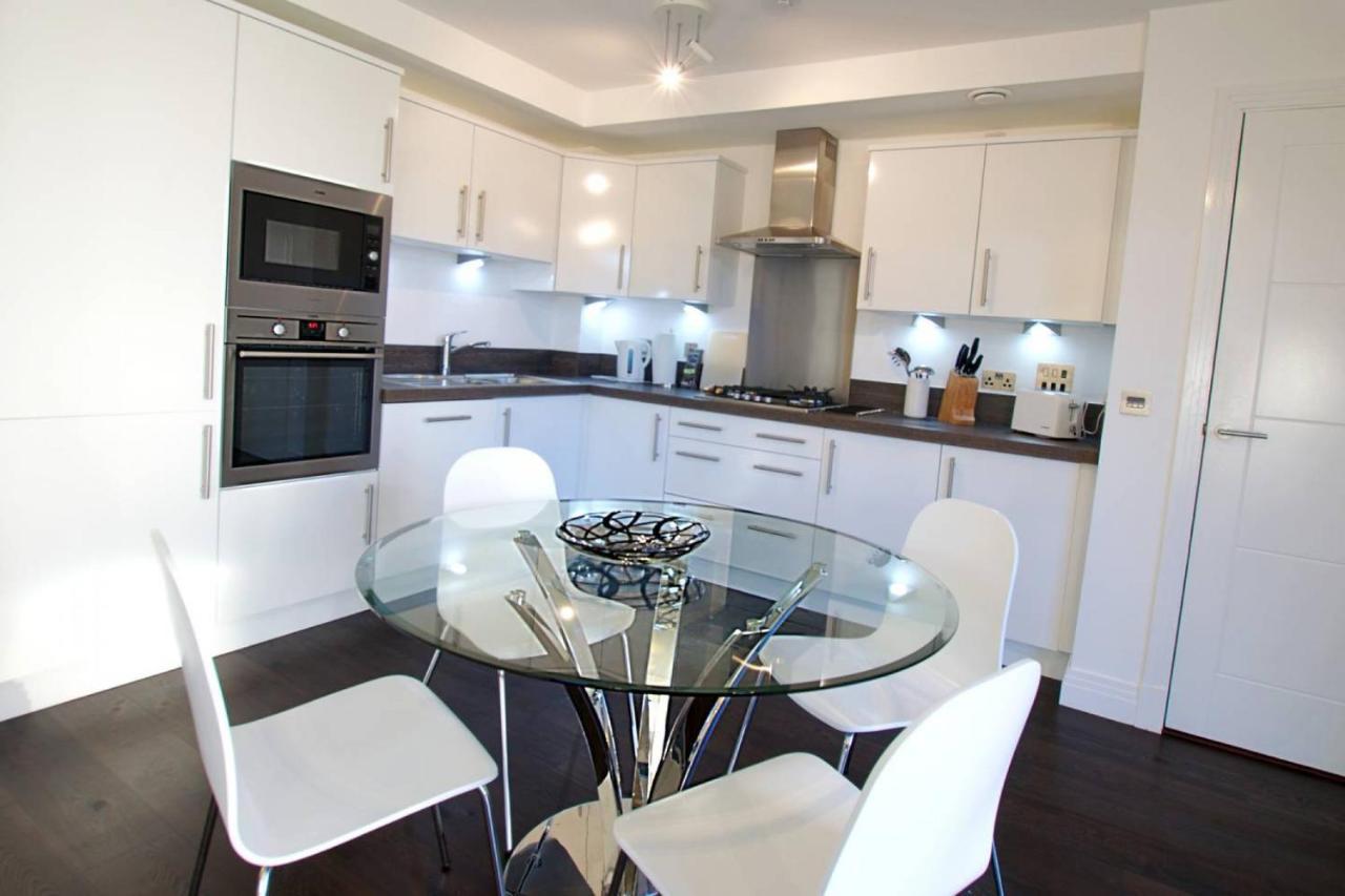 Altido Bright Centre 2bed, 2bath With Free Parking Appartement EDI